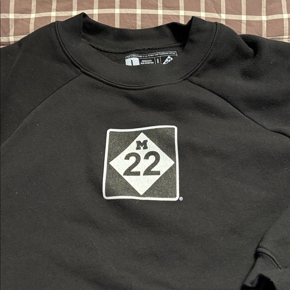 M22 cropped crew neck - Picture 2 of 4